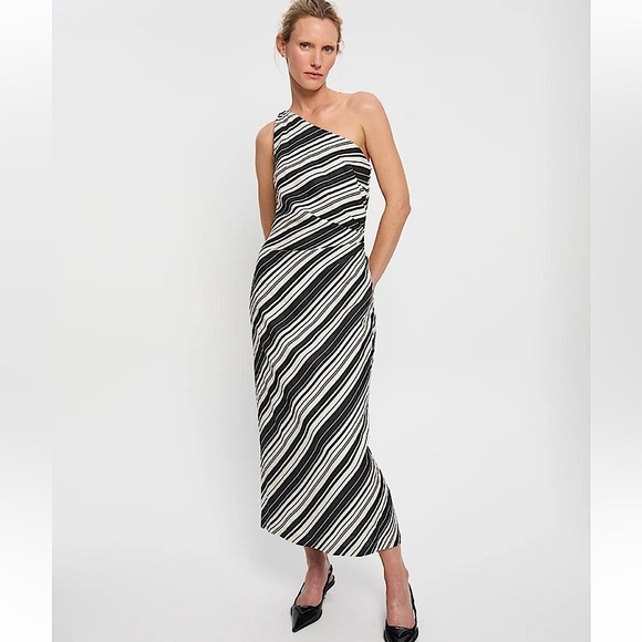 Kivari, 100% Linen Sara One-Shoulder‎ Asymmetrical
Midi Dress, Black/White, 8 - Picture 1 of 13